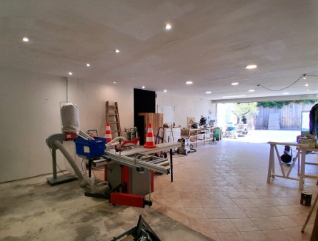 Photo 3 – location Entrepôts / activités	CASTAGNIERS (06670)