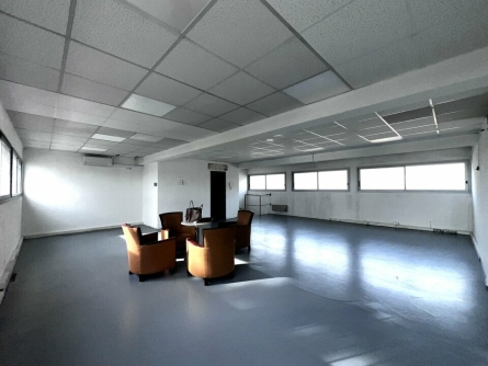 Photo 4 – location Entrepôts / activités	VILLENEUVE LOUBET (06270)