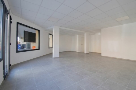 Photo 3 – location Locaux commerciaux	SAINT LAURENT DU VAR (06700)