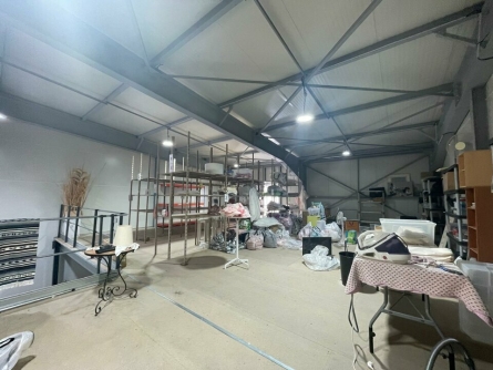 Photo 2 – location Entrepôts / activités	VENCE (06140)