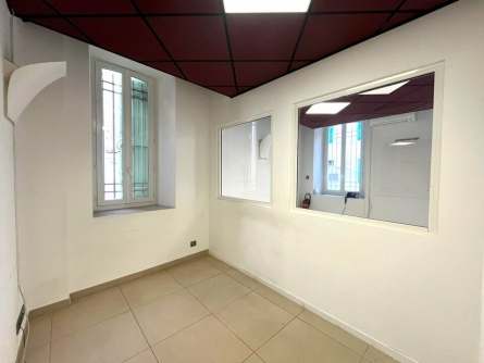 Photo 3 – vente Locaux commerciaux	LE LUC (83340)