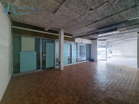 Photo 5 – location Locaux commerciaux	SAINT LAURENT DU VAR (06700)
