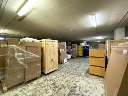 Photo 3 – location Entrepôts / activités	SAINT LAURENT DU VAR (06700)