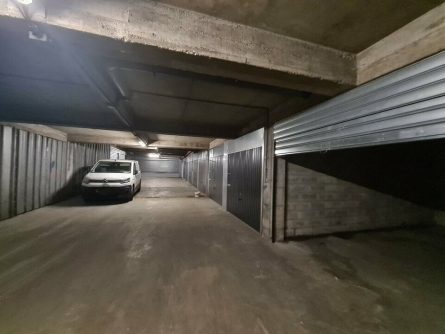 Photo 1 – location Entrepôts / activités	SAINT-LAURENT-DU-VAR (06700)