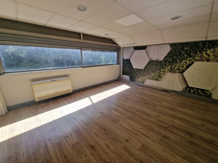 Photo 1 – location bureaux	VALLAURIS (06220)