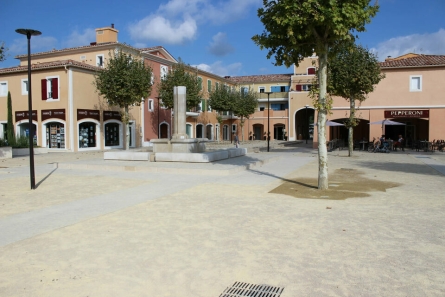 Photo 3 – vente Locaux commerciaux	ROQUEFORT LES PINS (06330)