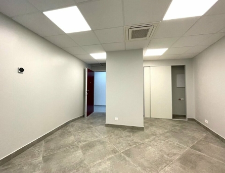 Photo 2 – location bureaux	COLOMARS (06670)