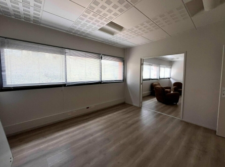 Photo 3 – location bureaux	MOUANS SARTOUX (06370)