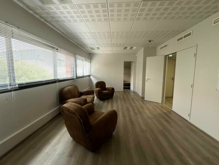 Photo 1 – location bureaux	MOUANS SARTOUX (06370)