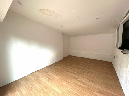 Photo 4 – location Entrepôts / activités	ANTIBES (06600)