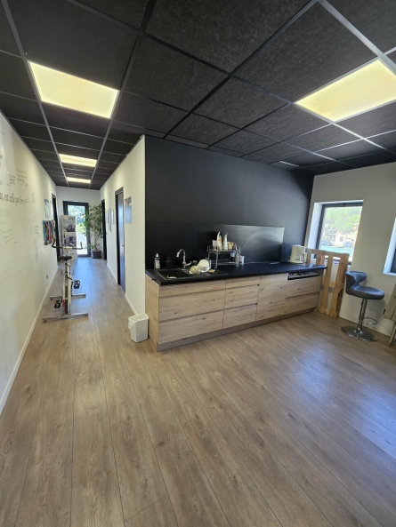 Photo 7 – location Entrepôts / activités	SAINT LAURENT DU VAR (06700)