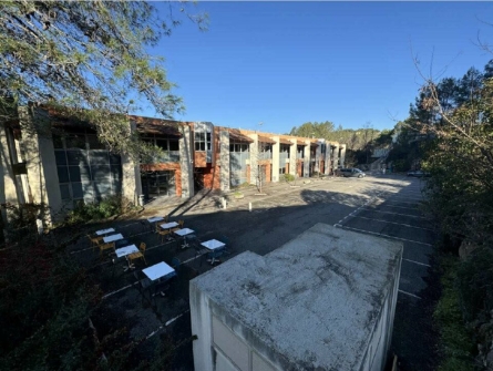 Photo 1 – location Entrepôts / activités	VALBONNE (06560)