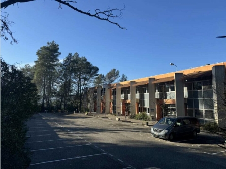 Photo 2 – location Entrepôts / activités	VALBONNE (06560)