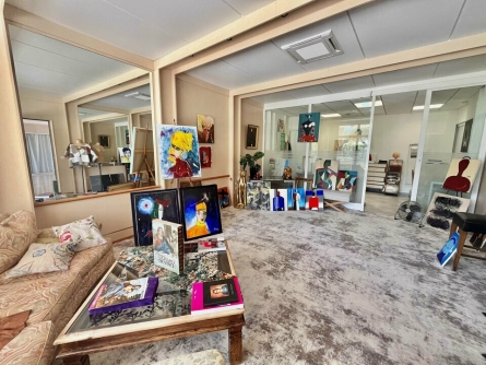 Photo 1 – vente Locaux commerciaux	SAINT LAURENT DU VAR (06700)