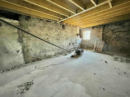 Photo 1 – location Entrepôts / activités	VALLAURIS (06220)