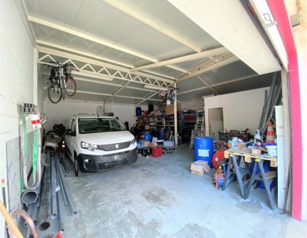 Photo 1 – location Entrepôts / activités	CAGNES SUR MER (06800)