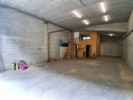Photo 2 – location Entrepôts / activités	SAINT ANDRE (06730)